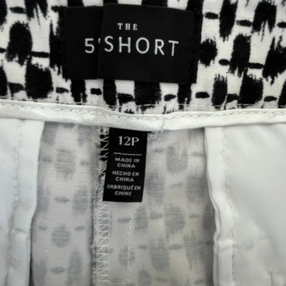 Resort Chic WHBM‎ 97% Cotton Geometric Print Black White Shorts 12P W31 L Fits M